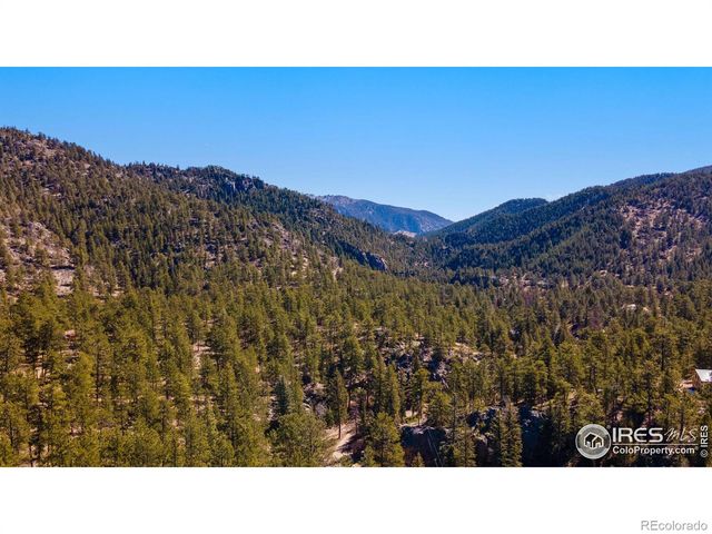 105 Fox Creek Road, Glen Haven, CO 80532