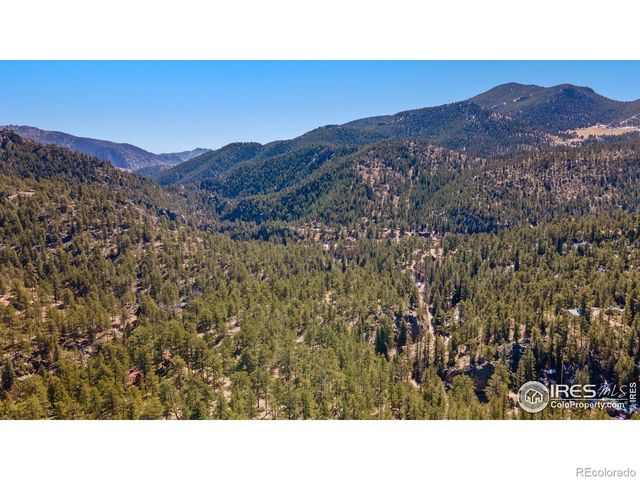 105 Fox Creek Road, Glen Haven, CO 80532