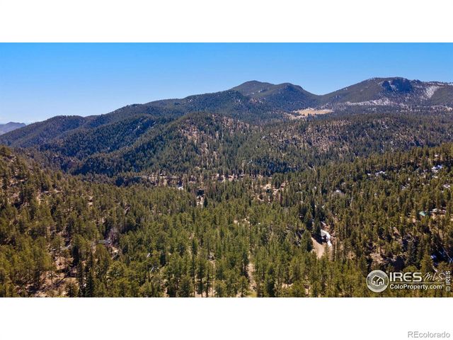 105 Fox Creek Road, Glen Haven, CO 80532