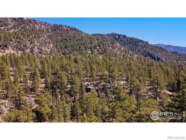 105 Fox Creek Road, Glen Haven, CO 80532