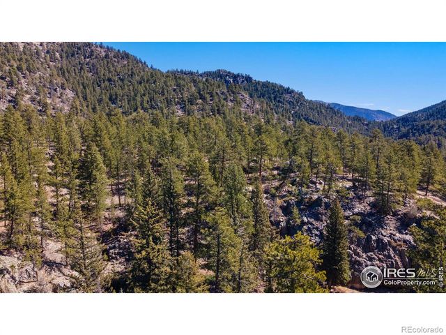 105 Fox Creek Road, Glen Haven, CO 80532