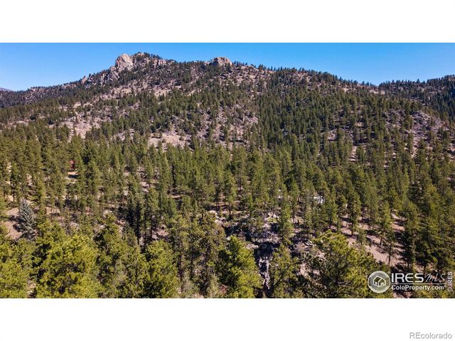 105 Fox Creek Road, Glen Haven, CO 80532