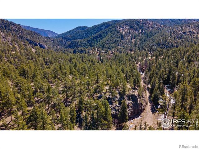 105 Fox Creek Road, Glen Haven, CO 80532