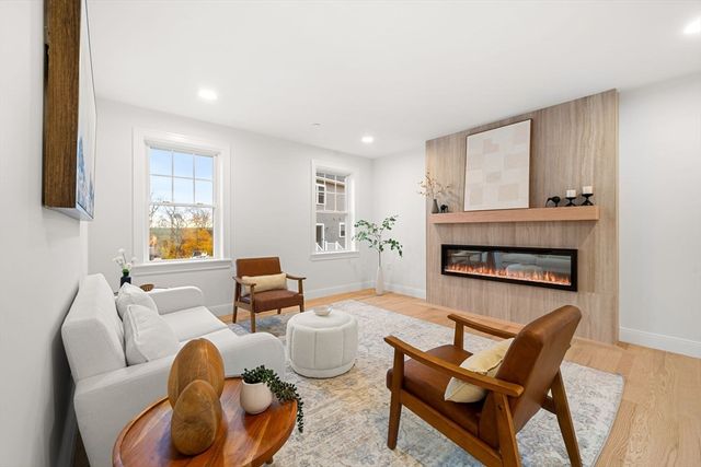 9 Sylvan Hill Crossing, Haverhill, MA 01830