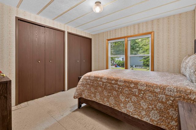 19 Village Drive, Raymond, NH 03077