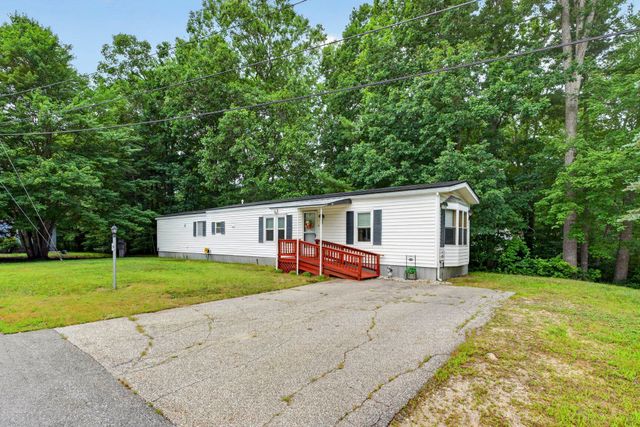 19 Village Drive, Raymond, NH 03077