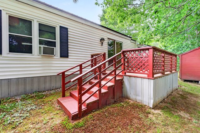 19 Village Drive, Raymond, NH 03077