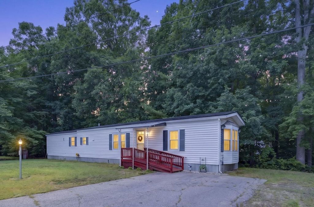 19 Village Drive, Raymond, NH 03077