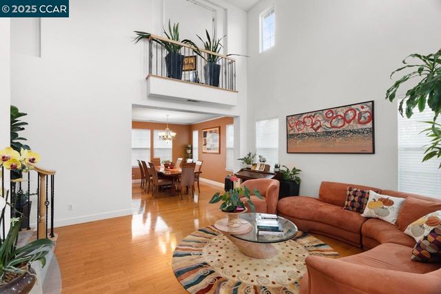 995 Rosehedge Ct, Concord, CA 94521