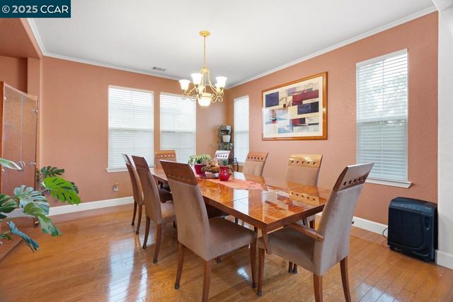 995 Rosehedge Ct, Concord, CA 94521