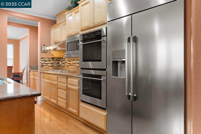 995 Rosehedge Ct, Concord, CA 94521