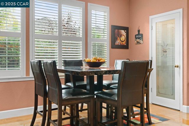 995 Rosehedge Ct, Concord, CA 94521