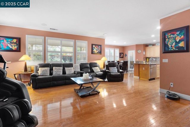 995 Rosehedge Ct, Concord, CA 94521