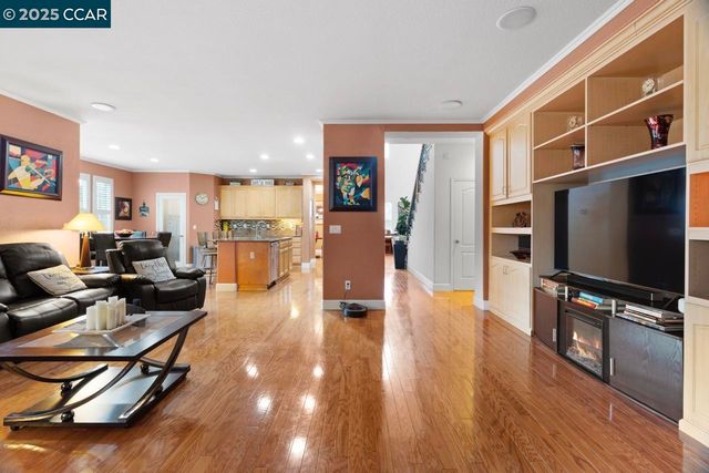 995 Rosehedge Ct, Concord, CA 94521