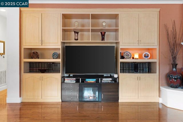 995 Rosehedge Ct, Concord, CA 94521