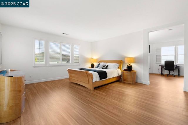 995 Rosehedge Ct, Concord, CA 94521