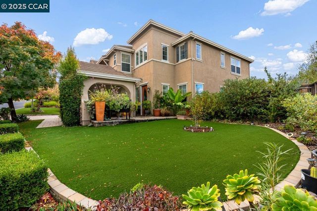 995 Rosehedge Ct, Concord, CA 94521