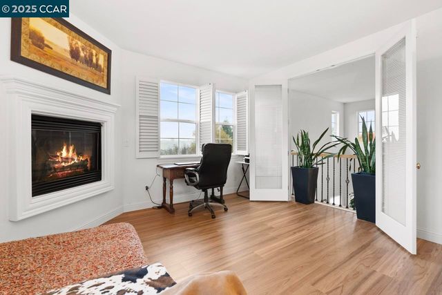 995 Rosehedge Ct, Concord, CA 94521