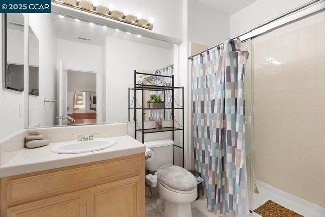 995 Rosehedge Ct, Concord, CA 94521