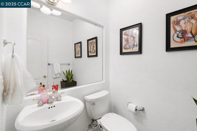 995 Rosehedge Ct, Concord, CA 94521