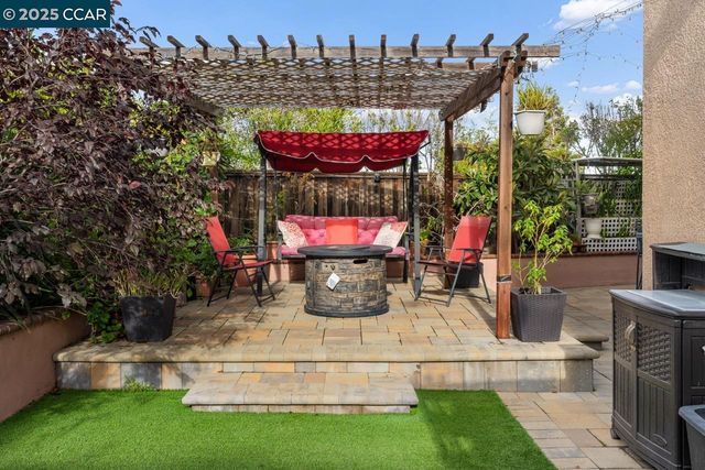 995 Rosehedge Ct, Concord, CA 94521