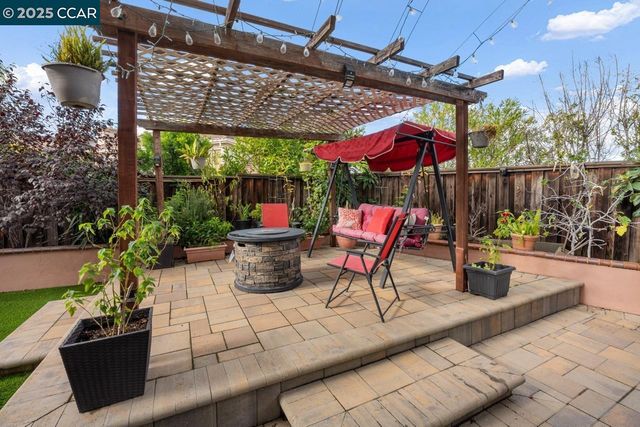 995 Rosehedge Ct, Concord, CA 94521