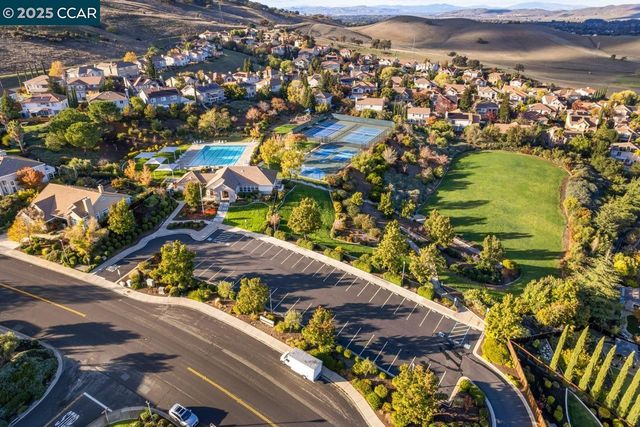 995 Rosehedge Ct, Concord, CA 94521