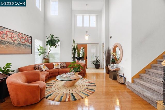 995 Rosehedge Ct, Concord, CA 94521