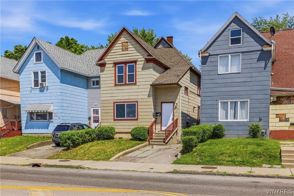 389 Military Road, Buffalo, NY 14207