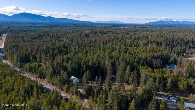 1684 Bayview Rd, Athol, ID 83801