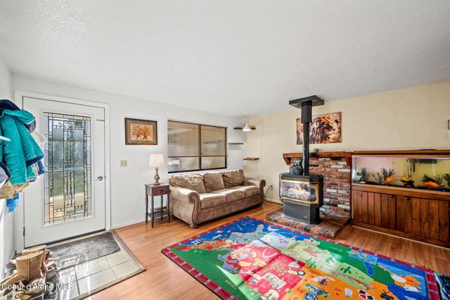 1684 Bayview Rd, Athol, ID 83801