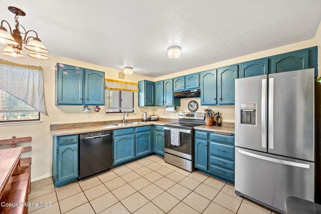 1684 Bayview Rd, Athol, ID 83801