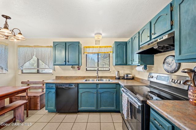 1684 Bayview Rd, Athol, ID 83801