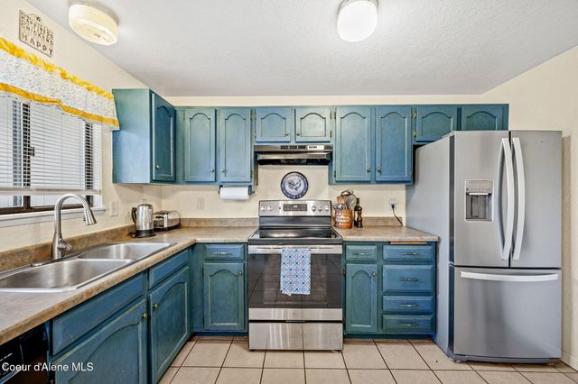 1684 Bayview Rd, Athol, ID 83801