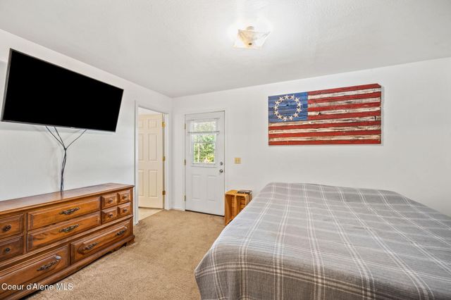 1684 Bayview Rd, Athol, ID 83801