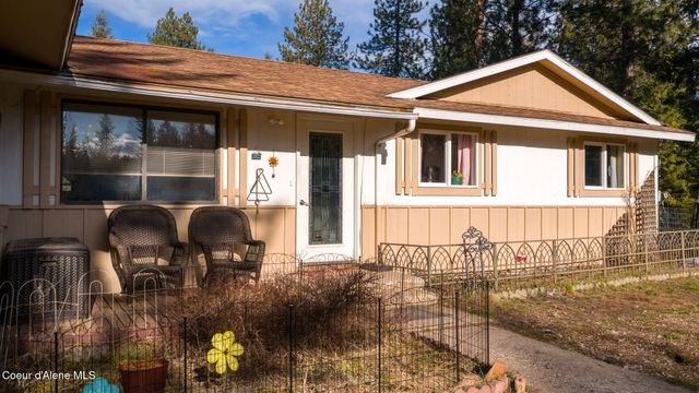 1684 Bayview Rd, Athol, ID 83801