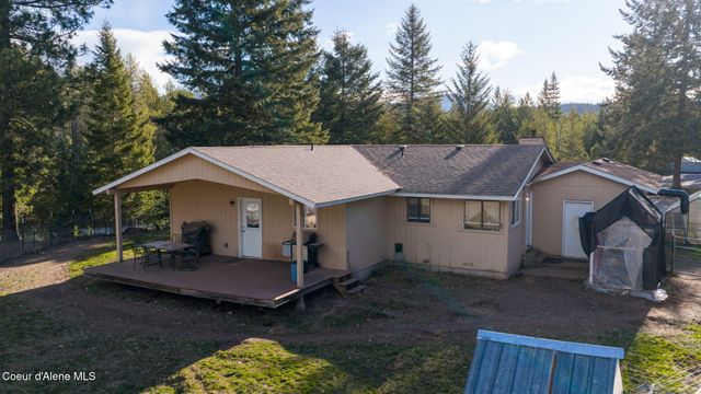 1684 Bayview Rd, Athol, ID 83801