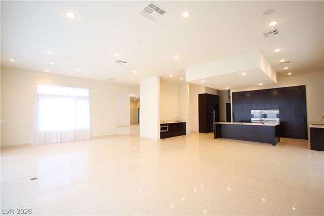 7518 Yonie Court, Las Vegas, NV 89117