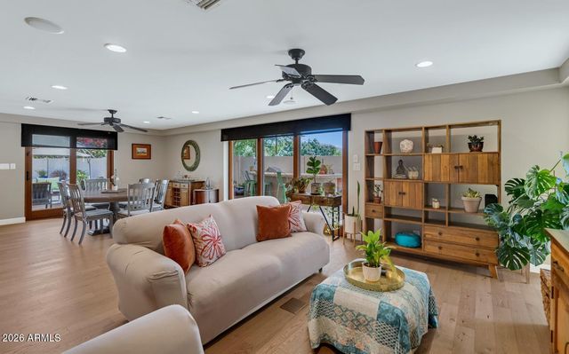 323 W BUTLER Drive, Phoenix, AZ 85021