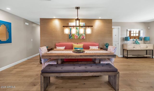 323 W BUTLER Drive, Phoenix, AZ 85021