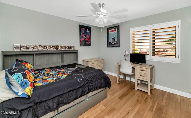 323 W BUTLER Drive, Phoenix, AZ 85021