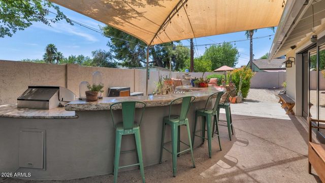 323 W BUTLER Drive, Phoenix, AZ 85021