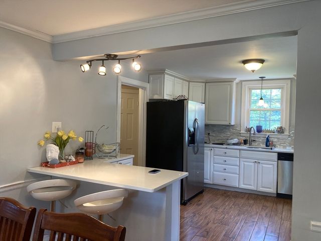16 Pine Street, Natick, MA 01760