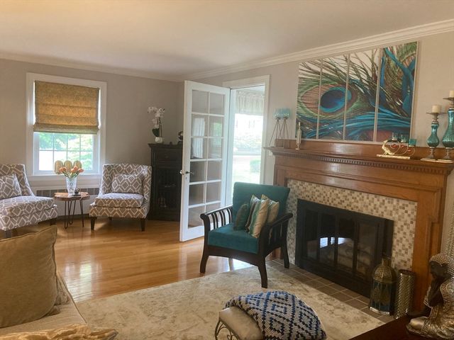 16 Pine Street, Natick, MA 01760