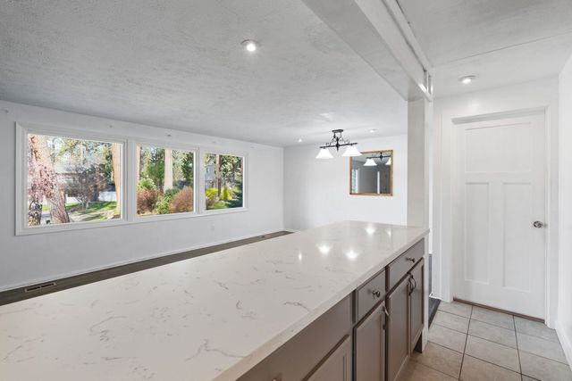 11622 N Fairwood Dr, Spokane, WA 99218