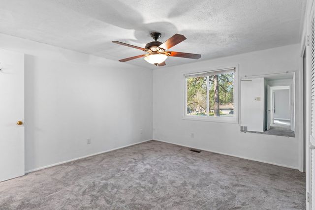 11622 N Fairwood Dr, Spokane, WA 99218