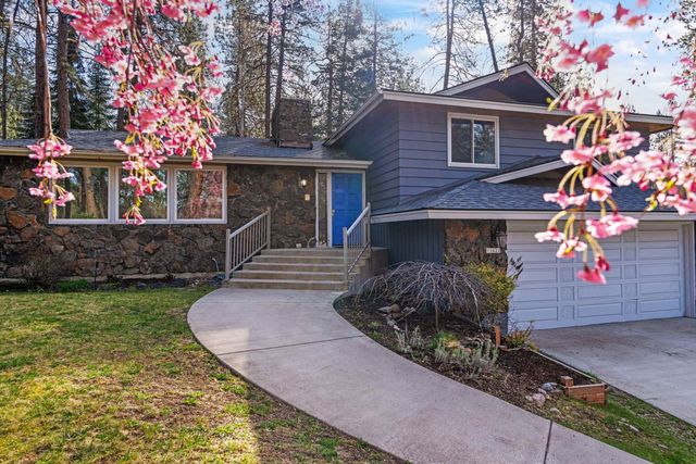 11622 N Fairwood Dr, Spokane, WA 99218