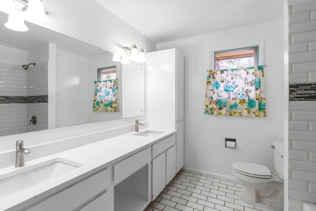 11622 N Fairwood Dr, Spokane, WA 99218