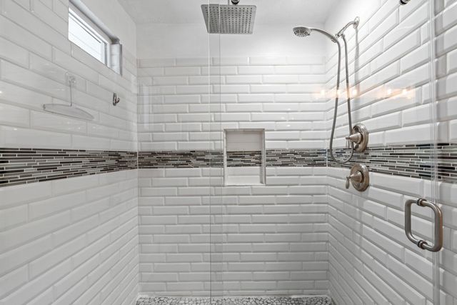 11622 N Fairwood Dr, Spokane, WA 99218