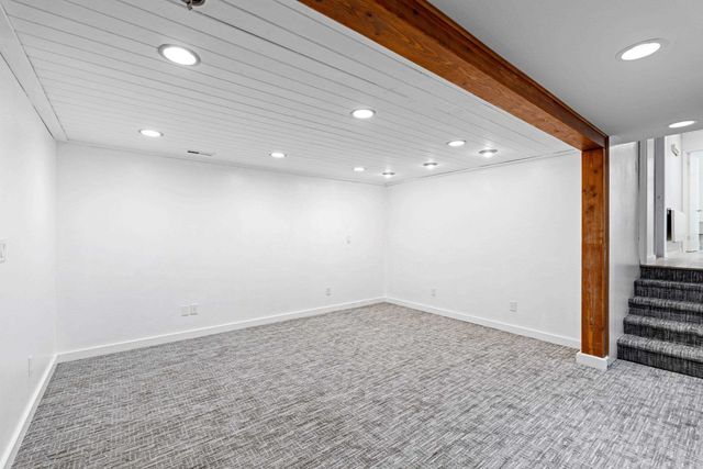 11622 N Fairwood Dr, Spokane, WA 99218